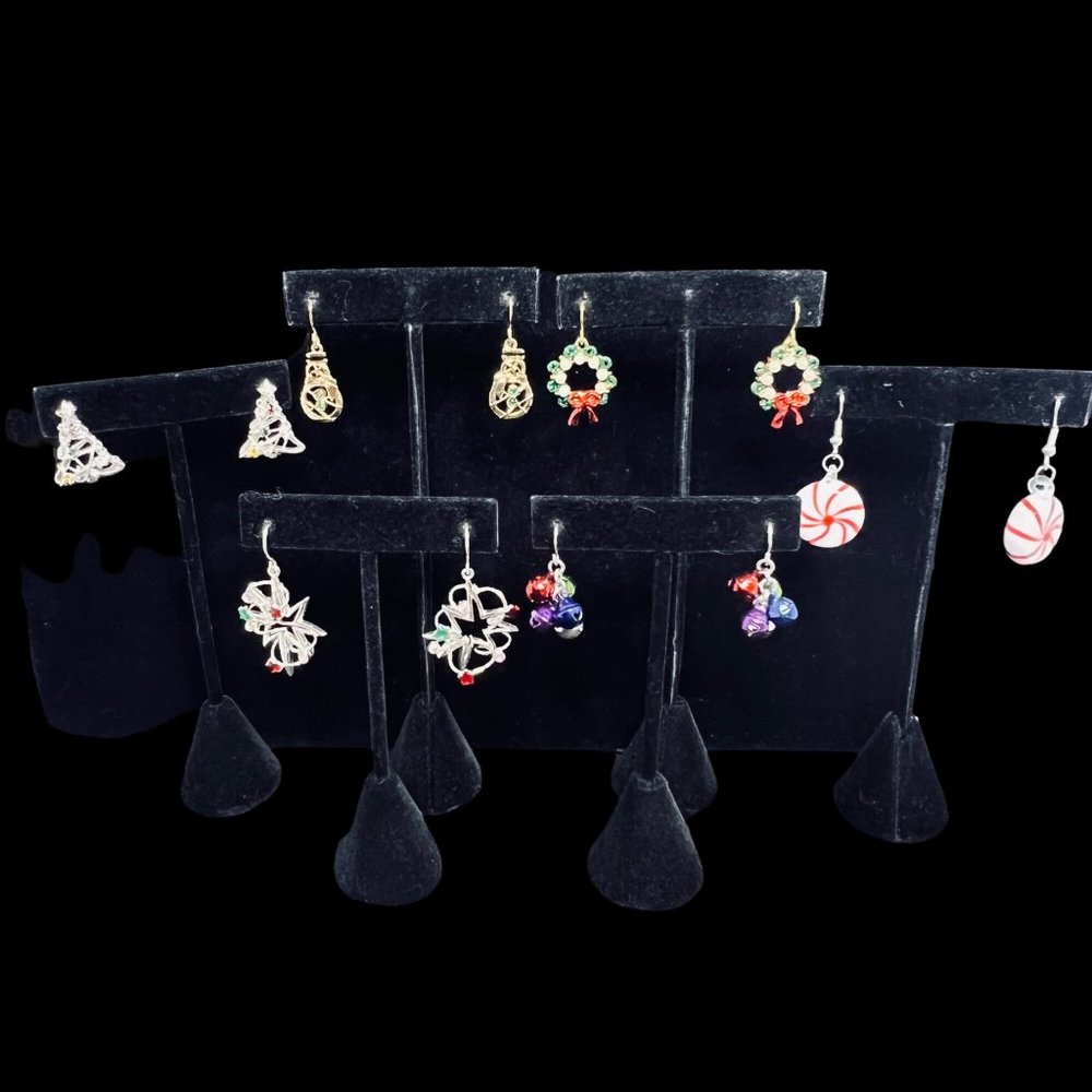 Lot Of Christmas Pierced Earrings Star, Bell, Candy, Tree, Snowman & Wreath 4663 - Picture 1 of 8